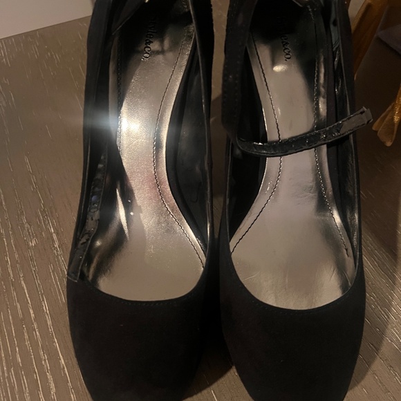 Shoes - Picture 6 of 6